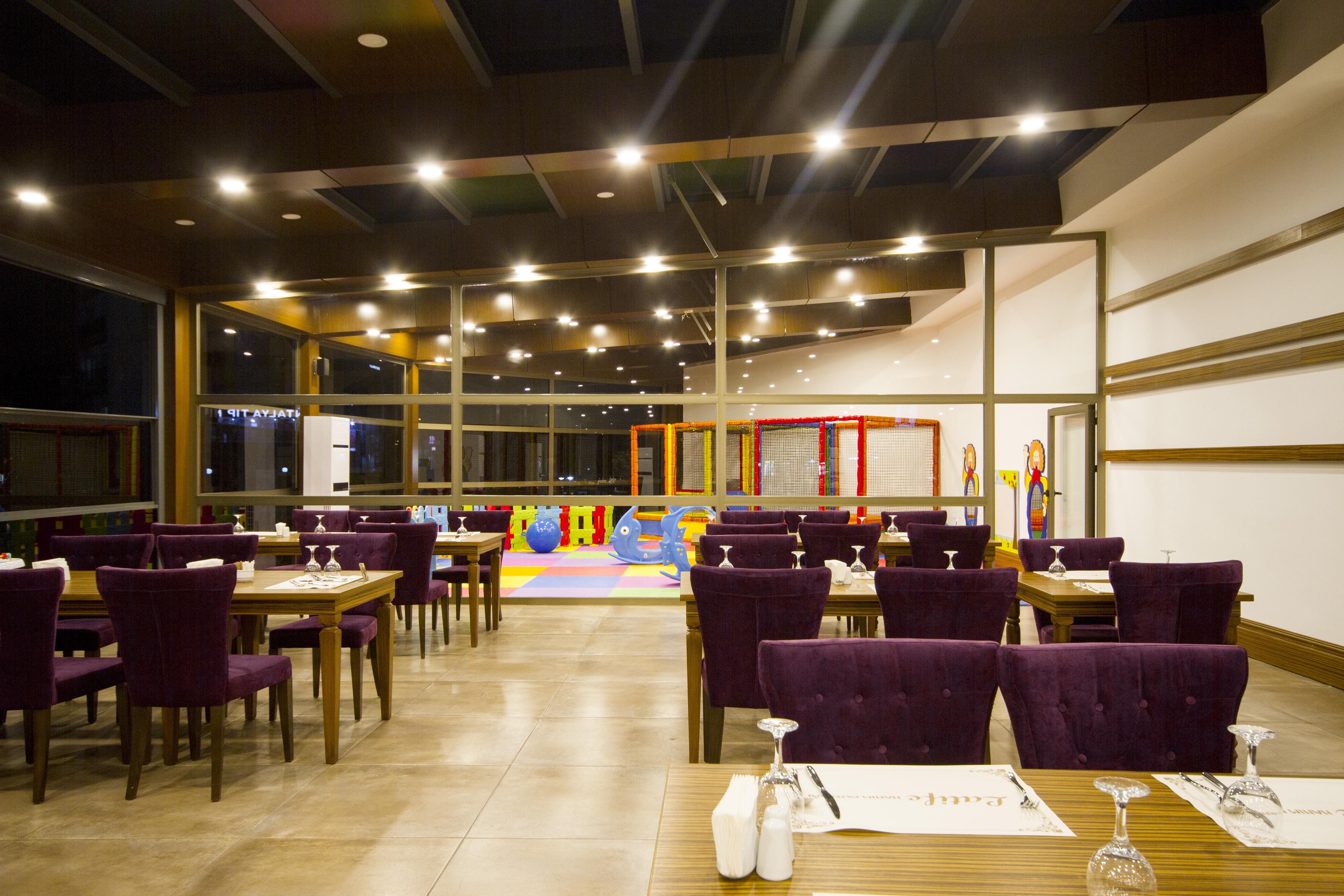 Sky Business Hotel Анталия Екстериор снимка