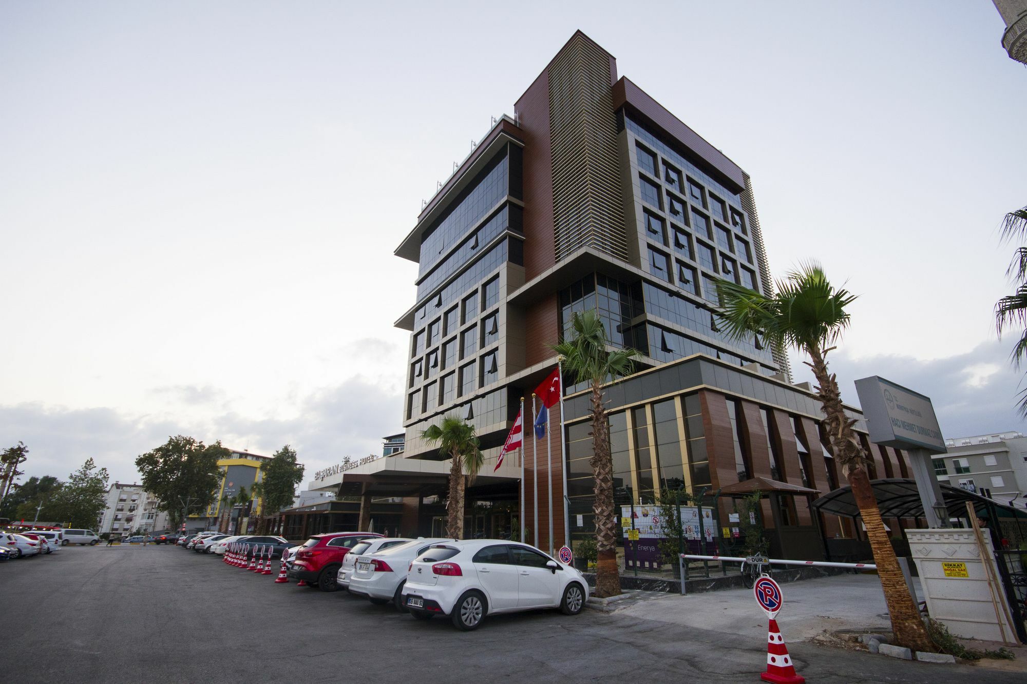 Sky Business Hotel Анталия Екстериор снимка
